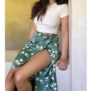 URBAN OUTFITTERS Kelly Green Tulip Wrap Midi Skirt Size XL NWOT